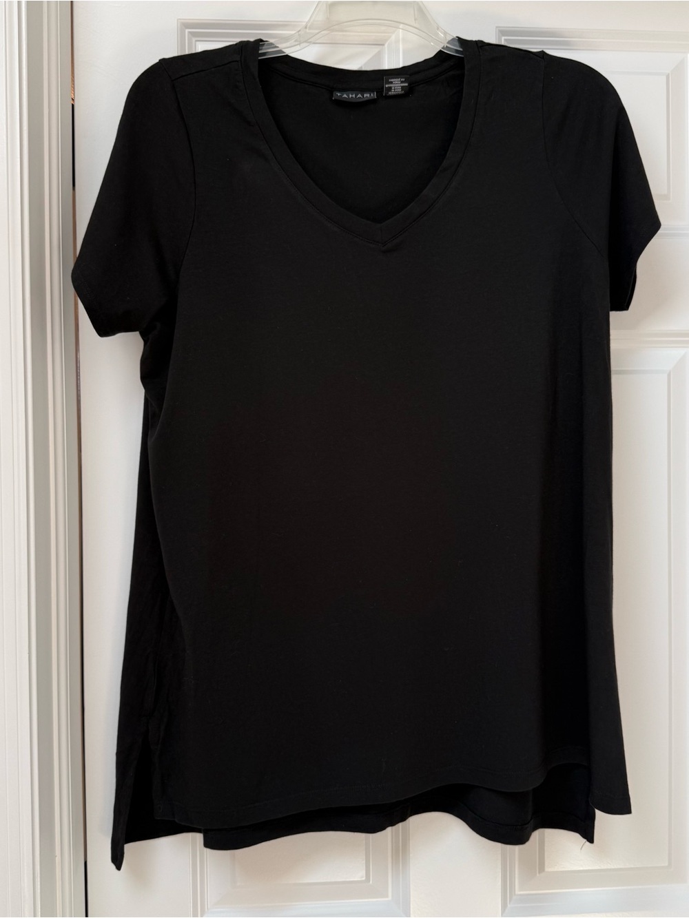 TAHARI Black v-neck tee size 1X. Pima cotton and modal blend